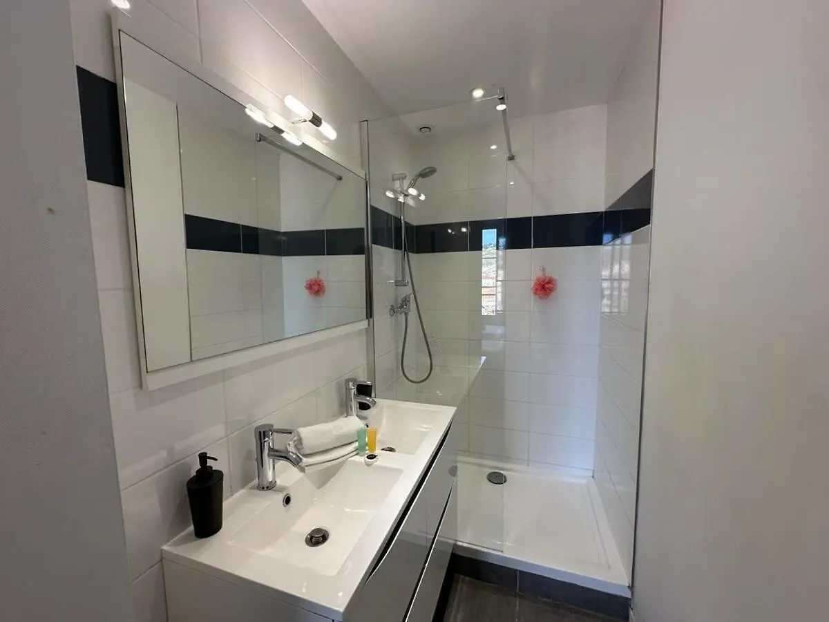 B081 - Bel Appartement Cannes - Tassigny Apartment